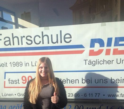 GLÜCKLICH BESTANDEN