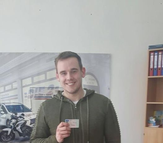 GLÜCKLICH BESTANDEN